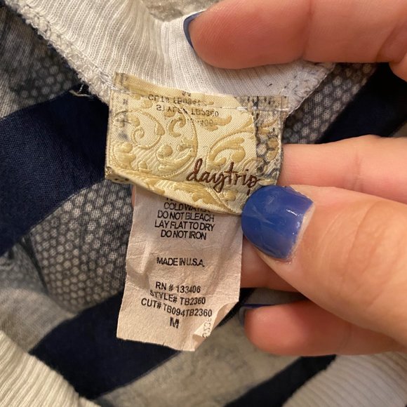 DAYTRIP CASUAL TOP - Size: M - Picture 2 of 5